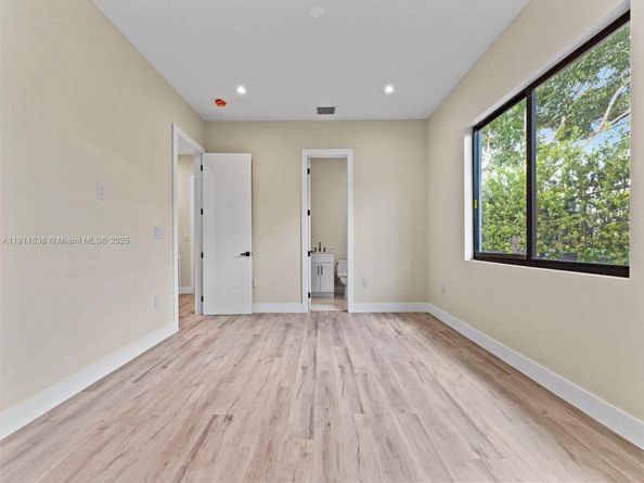 22451 SW 118 Ave, Miami FL 33170