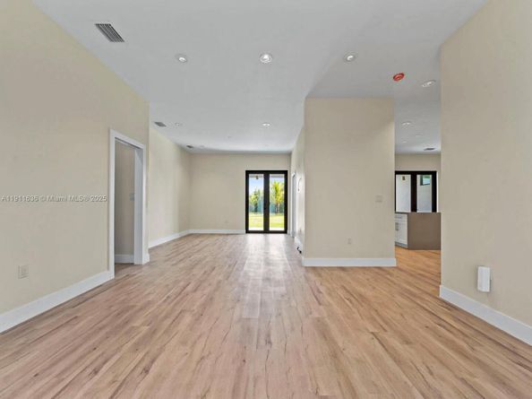 22451 SW 118 Ave, Miami FL 33170