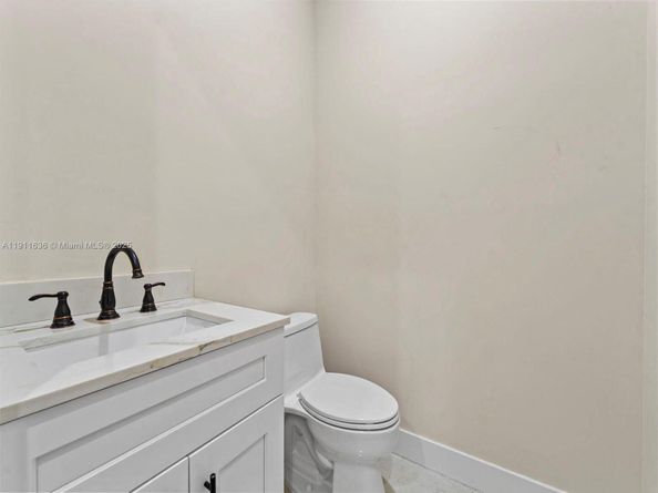 22451 SW 118 Ave, Miami FL 33170