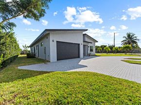 22451 SW 118 Ave, Miami FL 33170