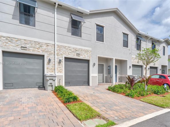 848 NW 3rd Ter, Pompano Beach FL 33060