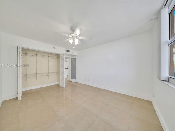 770 Claughton Island Dr 409, Miami FL 33131