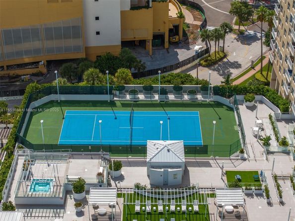 770 Claughton Island Dr 409, Miami FL 33131