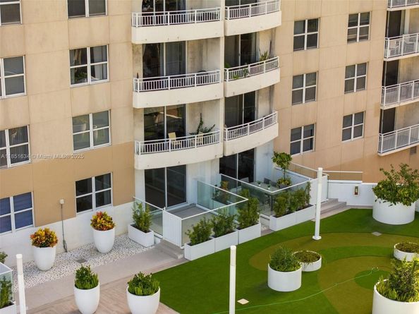 770 Claughton Island Dr 409, Miami FL 33131
