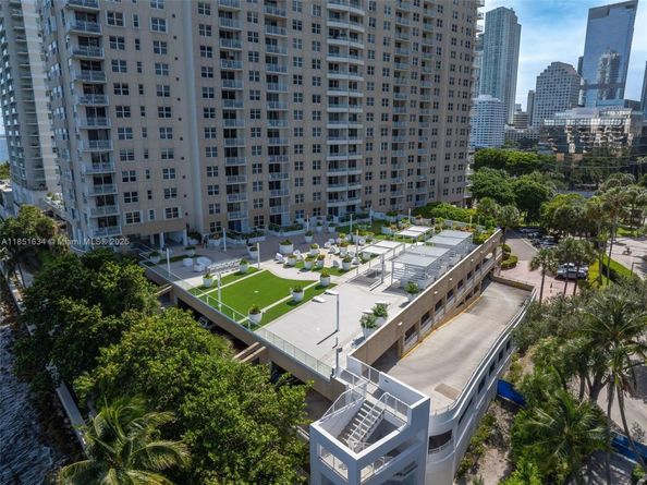 770 Claughton Island Dr 409, Miami FL 33131
