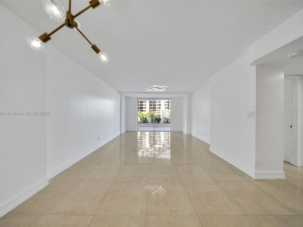 770 Claughton Island Dr 409, Miami FL 33131