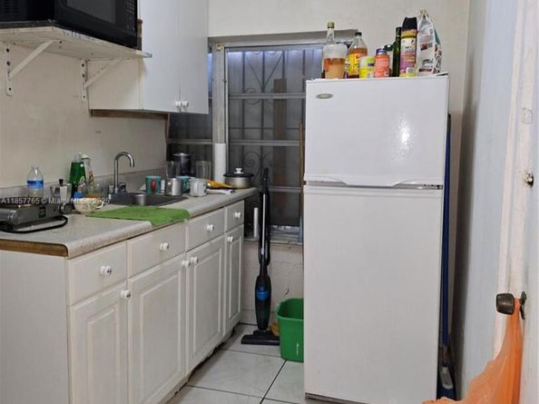 1765 SW 21st St, Miami FL 33145