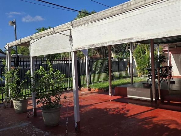 1765 SW 21st St, Miami FL 33145