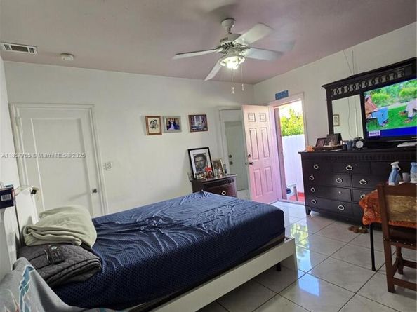 1765 SW 21st St, Miami FL 33145