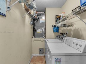 9224 Grand Canal Dr, Miami FL 33174
