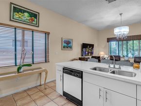 9224 Grand Canal Dr, Miami FL 33174