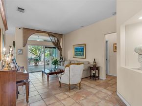 9224 Grand Canal Dr, Miami FL 33174