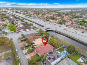 9224 Grand Canal Dr, Miami FL 33174