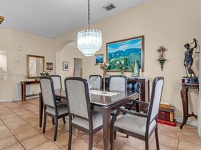 9224 Grand Canal Dr, Miami FL 33174