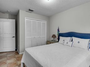 9224 Grand Canal Dr, Miami FL 33174