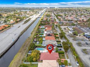 9224 Grand Canal Dr, Miami FL 33174