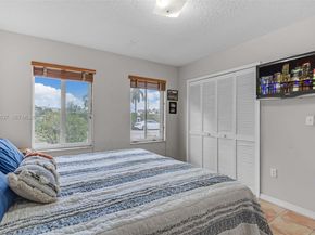 9224 Grand Canal Dr, Miami FL 33174