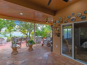 9224 Grand Canal Dr, Miami FL 33174