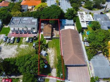 460 NW 23rd Ct