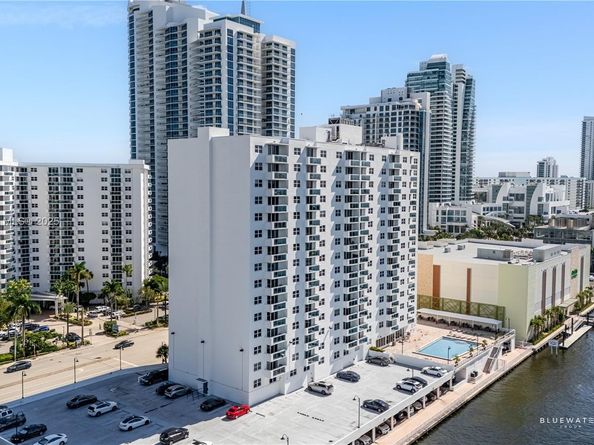 3000 S Ocean Dr 520, Hollywood FL 33019