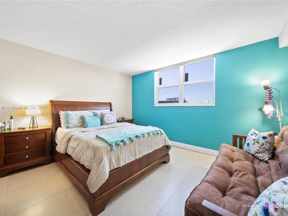 3000 S Ocean Dr 520, Hollywood FL 33019