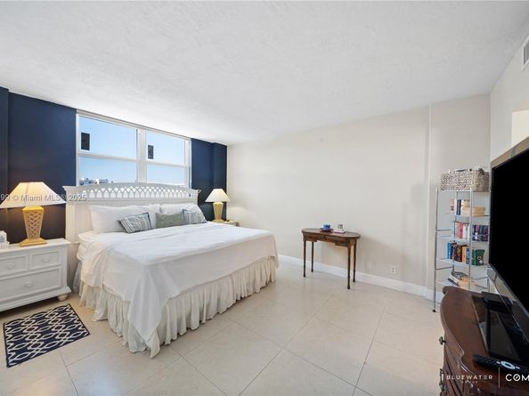 3000 S Ocean Dr 520, Hollywood FL 33019