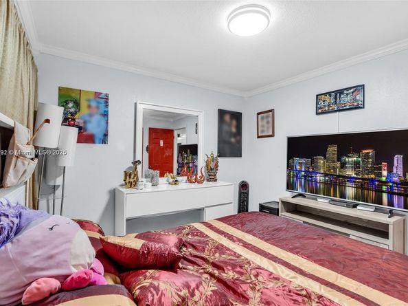 17026 NW 66th Ct, Hialeah FL 33015