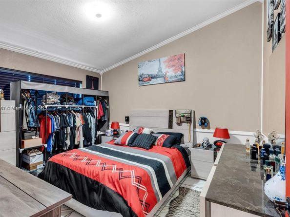 17026 NW 66th Ct, Hialeah FL 33015