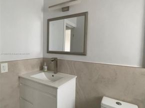 2325 NE 194th St, Miami FL 33180