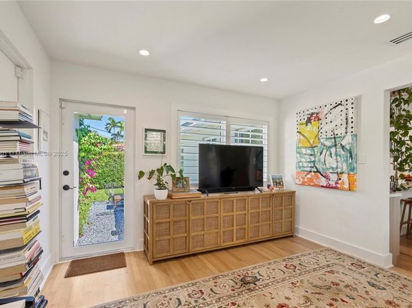 243 Velarde Ave, Coral Gables FL 33134
