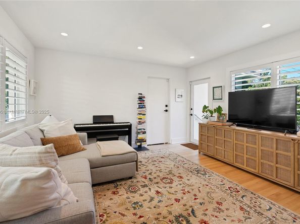 243 Velarde Ave, Coral Gables FL 33134