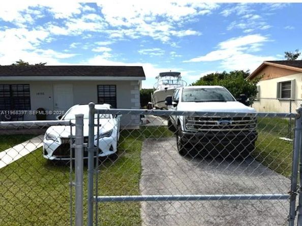 10752 SW 141st Ln, Miami FL 33176
