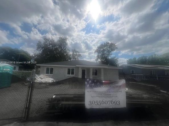 2240 NW 152 st, Miami Gardens FL 33054