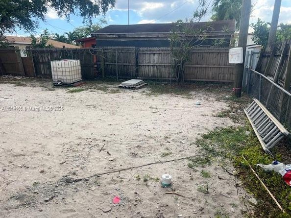 2240 NW 152 st, Miami Gardens FL 33054