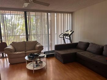 2811 SW 87th Ter