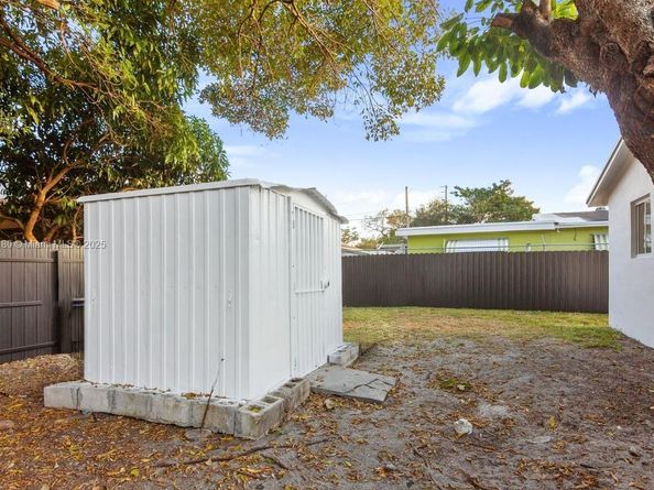 5521 NW 10th Ave, Miami FL 33127