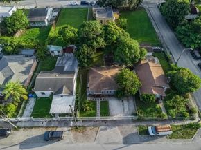 1240 NW 38th St, Miami FL 33142