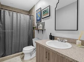 1240 NW 38th St, Miami FL 33142