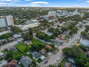 1240 NW 38th St, Miami FL 33142