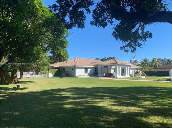 7625 SW 75th Ave, Miami FL 33143