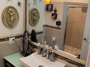 7625 SW 75th Ave, Miami FL 33143