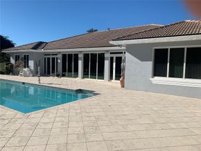 7625 SW 75th Ave, Miami FL 33143