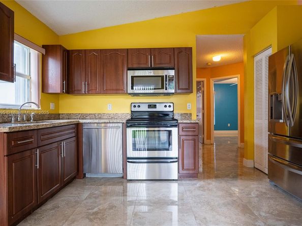 14677 SW 123rd Ave, Miami FL 33186