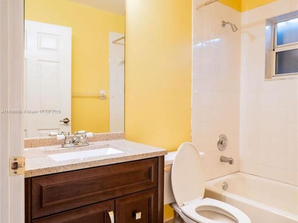 14677 SW 123rd Ave, Miami FL 33186