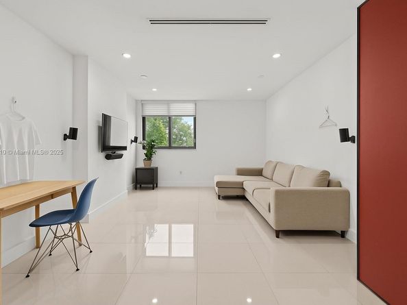 2715 Tigertail Ave 102, Miami FL 33133