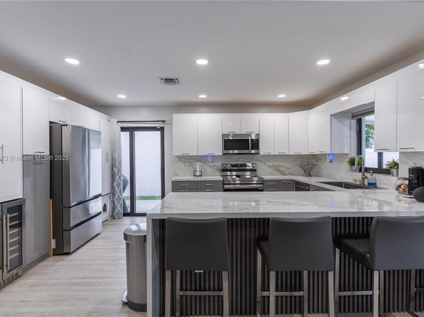 13230 NW 11th Ter, Miami FL 33182
