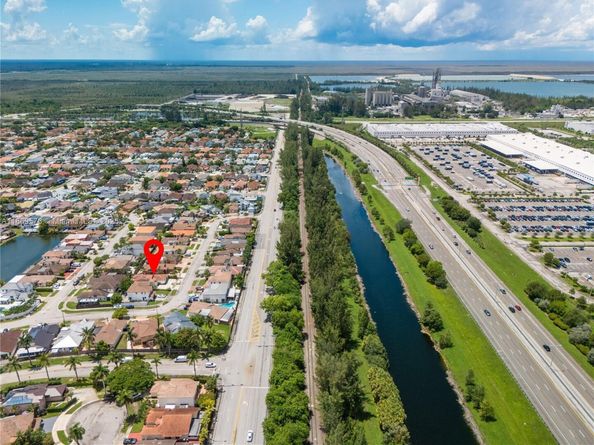 13230 NW 11th Ter, Miami FL 33182