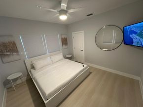 994 NW 2nd St, Miami FL 33128