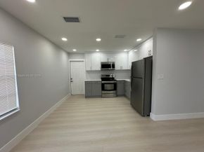 994 NW 2nd St, Miami FL 33128