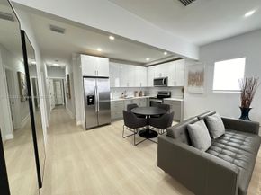 994 NW 2nd St, Miami FL 33128